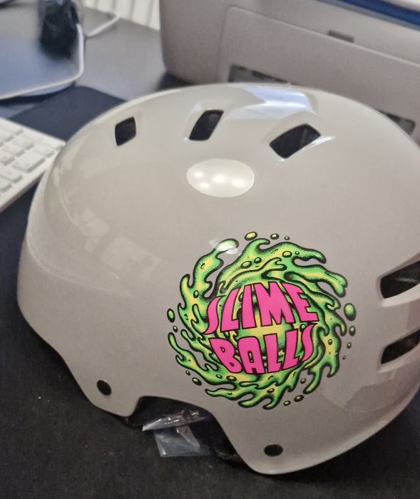 Casca protectie Bullet X Santa Cruz Slime Balls
Bullet X Santa Cruz Sl