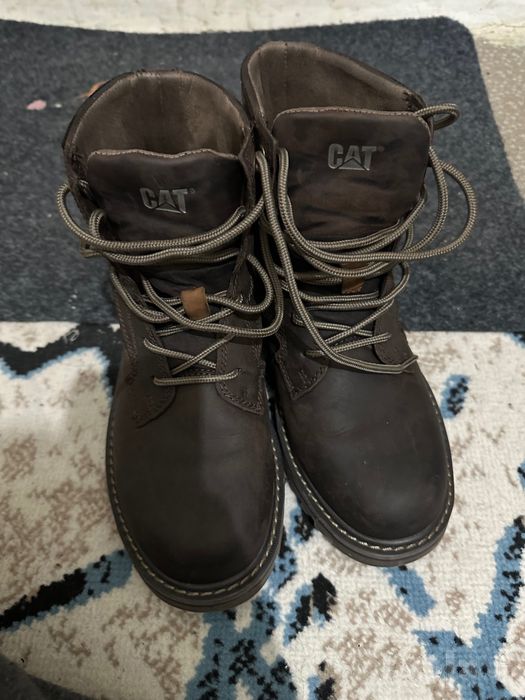 Продаётся оригинальние сапоги CAT