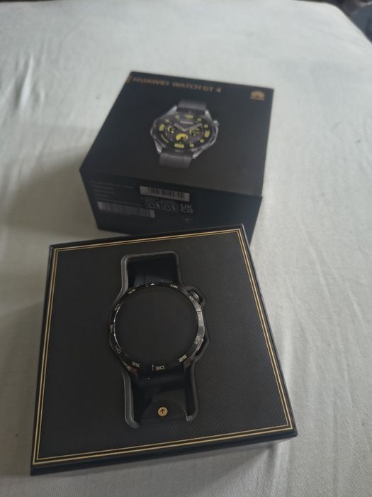 Huawei Watch GT 4 (46mm) Black + Гаранция до 11.2027 + Допълнителна верижка
