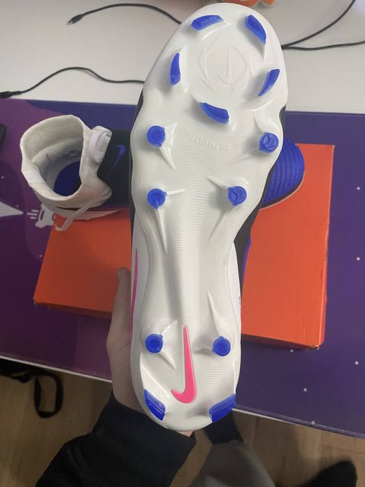 Ghete de fotbal Nike Phantom, marime 42