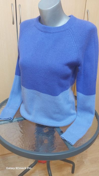 Пуловер Lilly Pulitzer. 100% кашмир S/М
100% е вълн