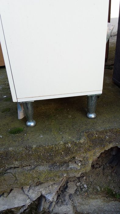 МИвка и шкаф за баня