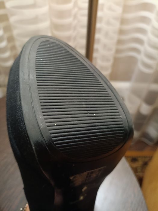 Туфли замшевые...