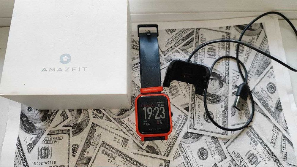 Продам смарт-часы Amazfit Bip