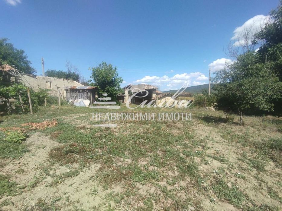 Самостоятелна ТУХЛЕНА къща - с.Ивански