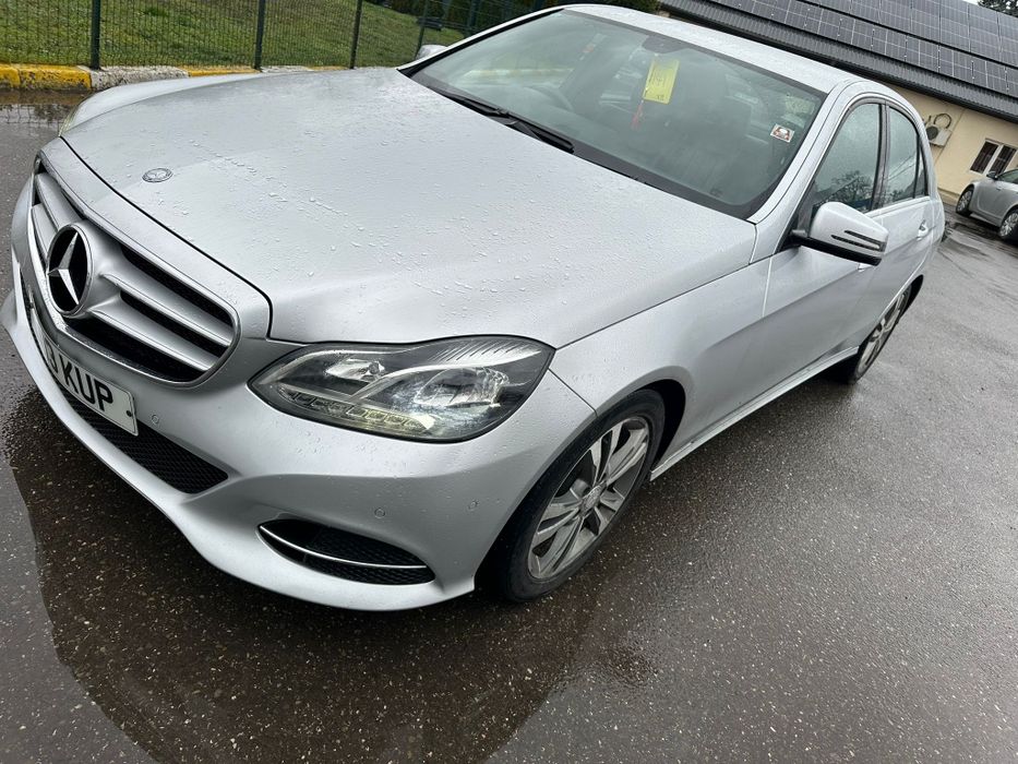 Mercedes E Class w212 fara motor