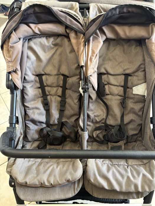 Количка за близнаци Mountain Buggy Duet Luxury