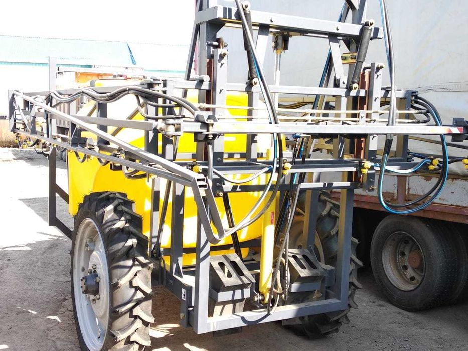 опрыскиватель 2500 л 18 метров