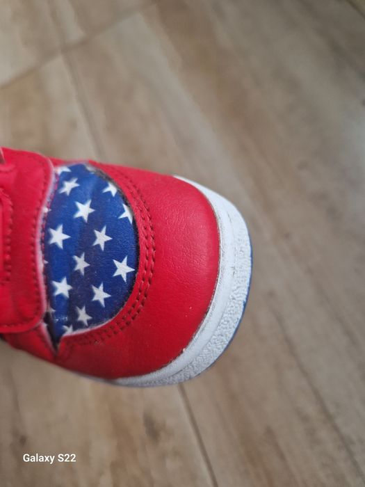 Оригинални маратонки Adidas