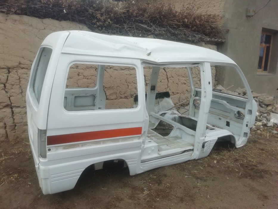 Damas kuzov eshiklari bilan birgalikda