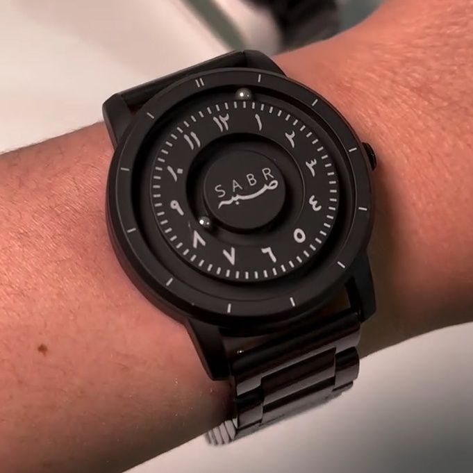 Кварцевые часы  Магнитные часы SABR