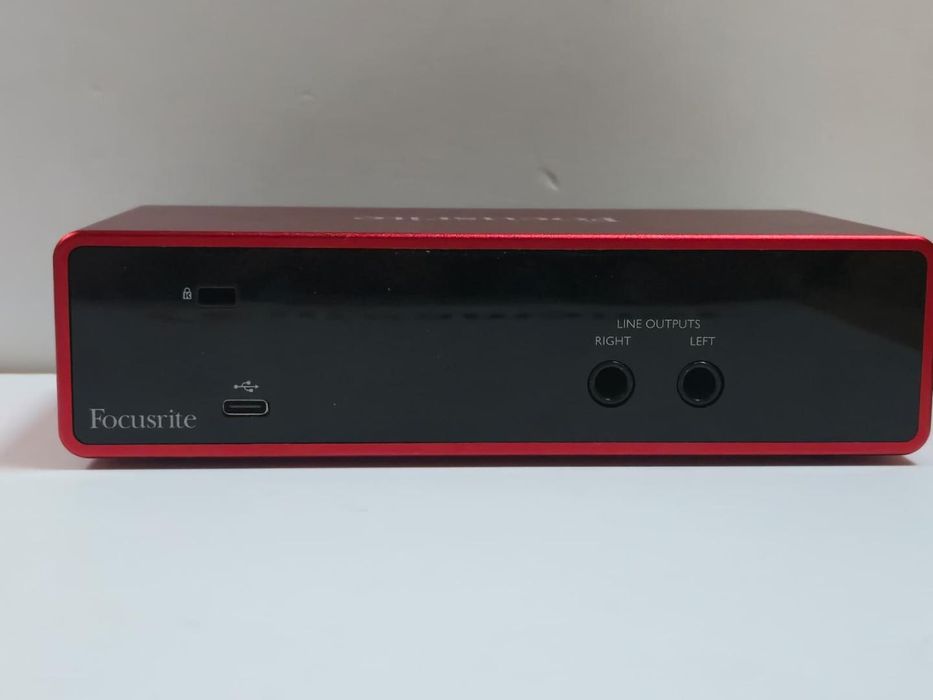 Interfata Audio Focusrite Scarlett 2i2 4th Gen -P-