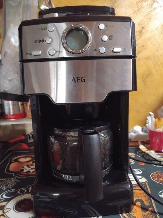 Cafetiera cu râșniță integrată AEG