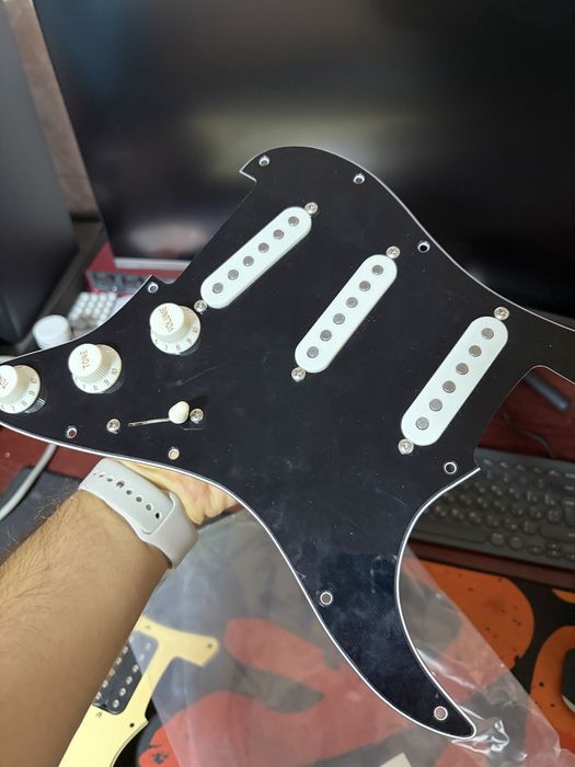 Звукосниматели на Fender Stratocaster USA