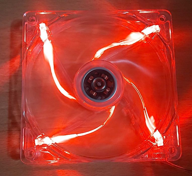 Vand ventilatoare DeepCool,ID-Coolig si Segotep led albastru si rosu