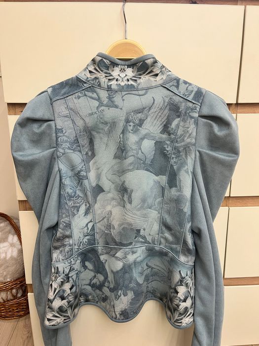 Якенце блейзър на 29 Desires