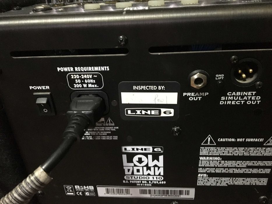 Басовый комбоусилитель