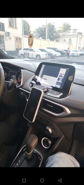 Держатель для моделей Chevrolet Оnix и TREKER