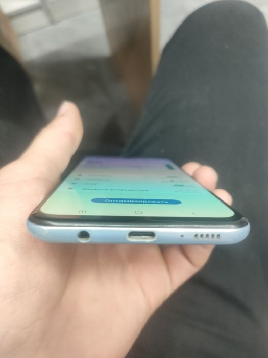 Самсунг 6/128 продам