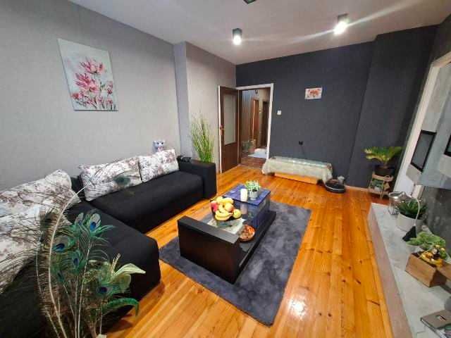 Продава се Четиристаен апартамент в Търговище, Център - 113 кв.м за 948 €/кв.м - Снимка #4