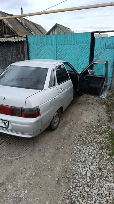 Продам авто ваз 2110