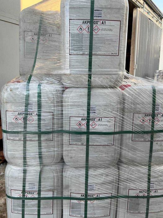 Отвердитель для полиэфиный и эпоксидный смол