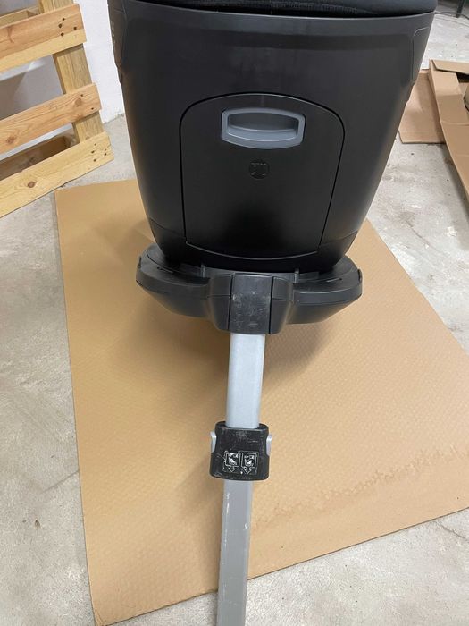 Продавам Britax Römer Стол за кола Dualfix Plus (0-20 кг.) Space Black