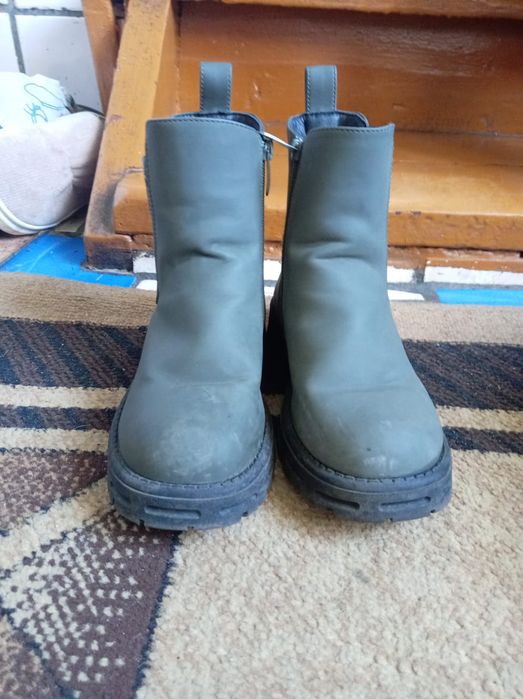Отдам даром  сапоги демисезонные