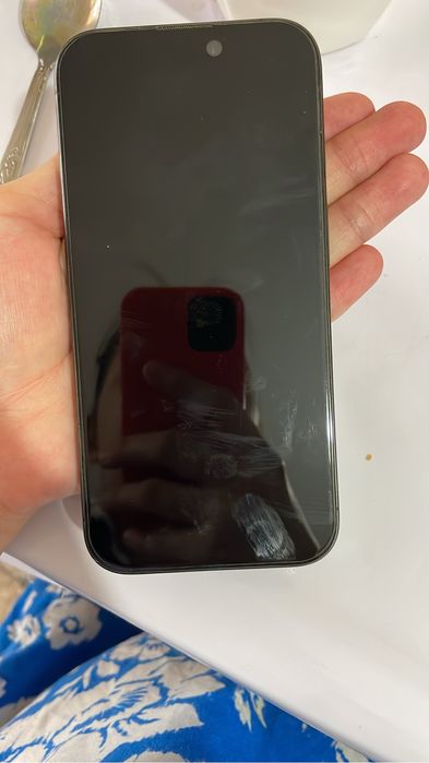 Айфон 15про 256гб емкость 89%