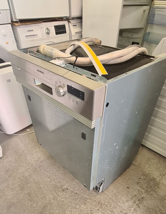 Съдомиялна за вграждане SIEMENS 60см/клас А/13 к-та