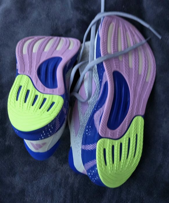 Adidas оригинални дамски сникърси нови 38 2/3