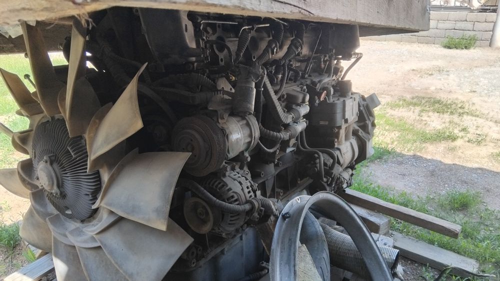 ДАФ105-двигательінің қосалқы бөлшектері