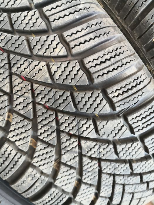 205 50 17 цола гуми като нови Bridgestone dot 23