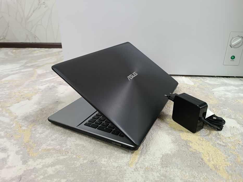 Ноутбук ASUS Core i3 + Коробка.