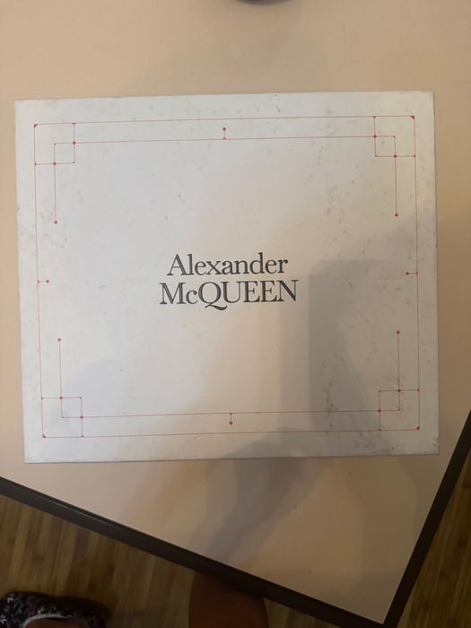 Ghete Alexander mc Queen noi
