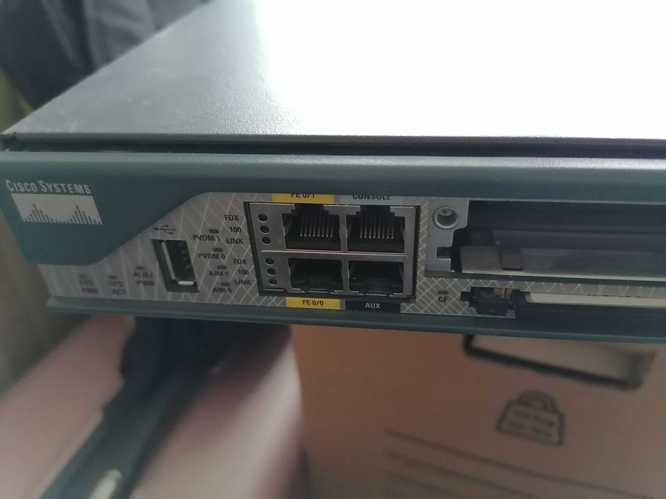 Рутер Cisco 2801