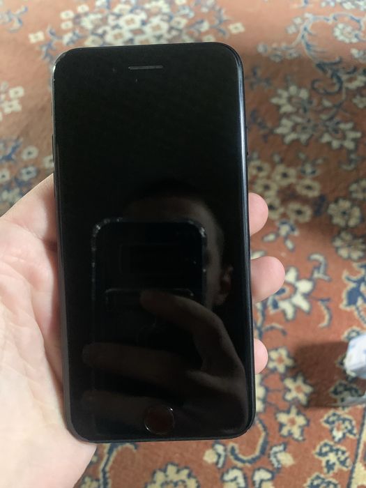 iPhone se 2020 года