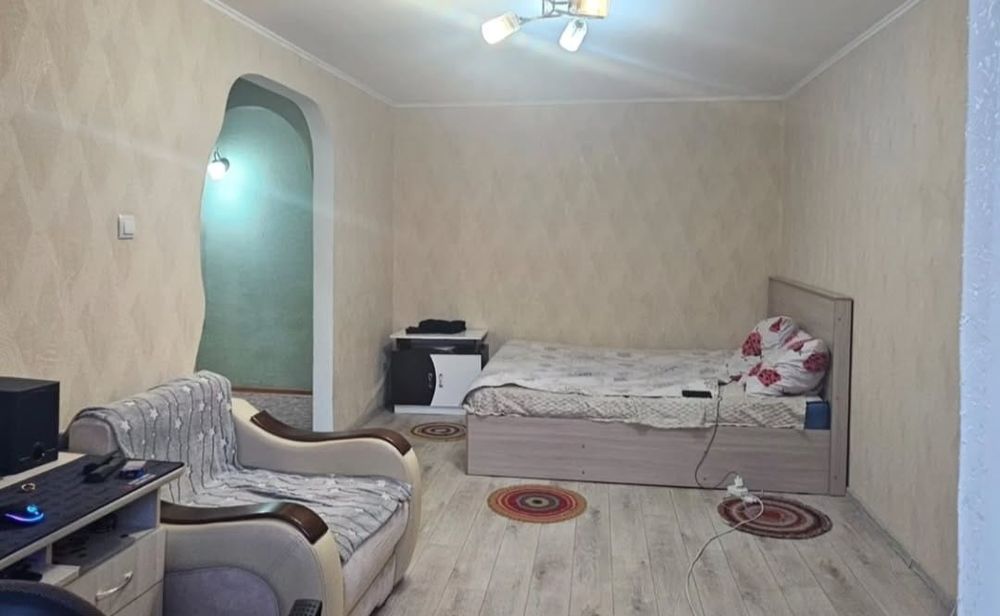 Продам кровать + матрас