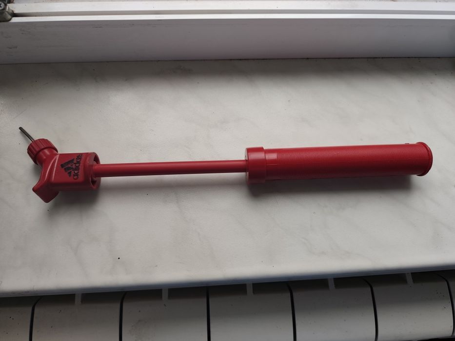 Pompă profesională cu acțiune dublă pentru mingii