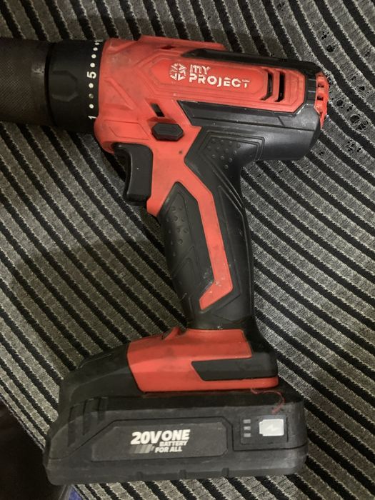 Incarcator 20 v Tryton pentru acumulatori Myproject