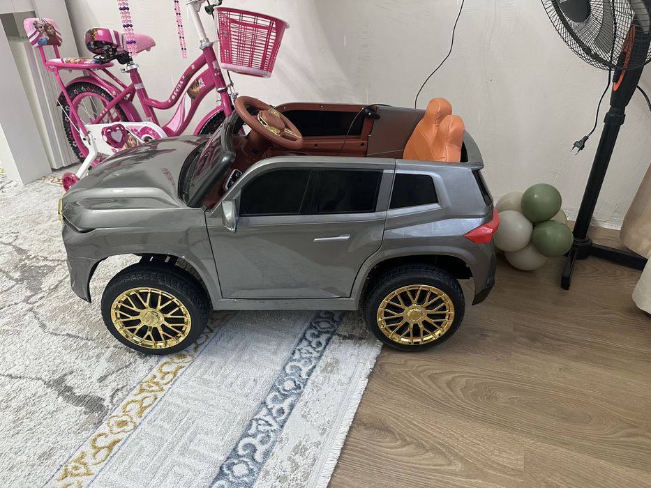 Продам машинку в идеальном состоянии