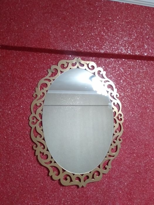 Зеркало ручной работы овальное