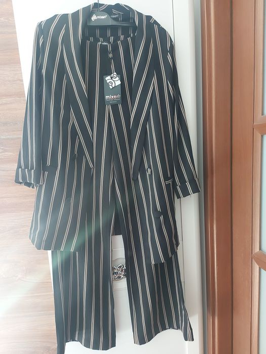 Costume office noi