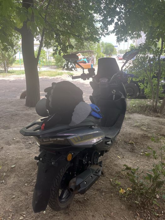 Мопед,скутер Макси 210к