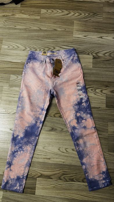 Нови дамски дънки Levis