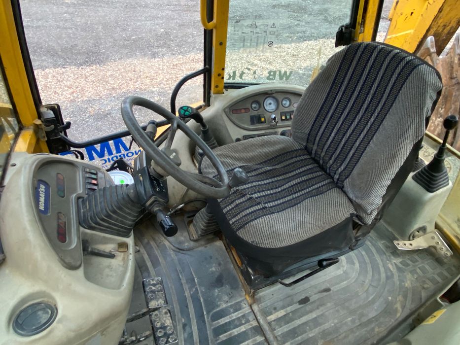 Buldoexcavator KOMATSU