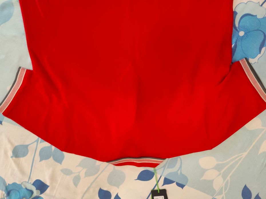 Tricou Boss masura M nou