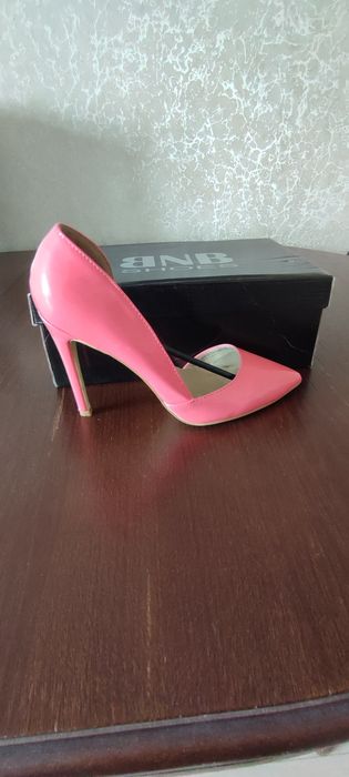 Женская вечерняя обувь