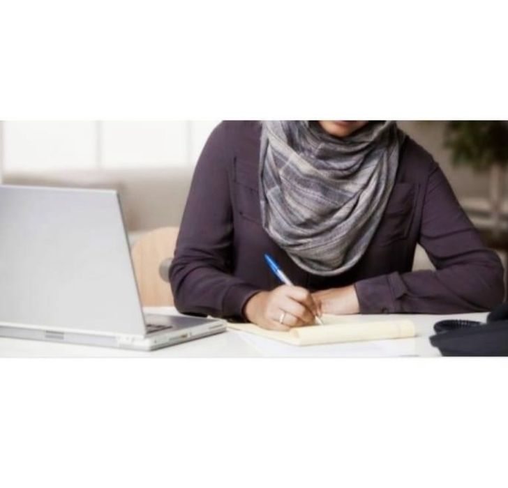 Журналист. Писатель. Редактор. Корректировщик текста.