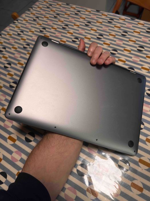 MacBook Pro 13" 1TB SSD 16GB RAM i5